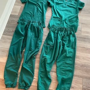 Xs Hunter green jogger scrubs